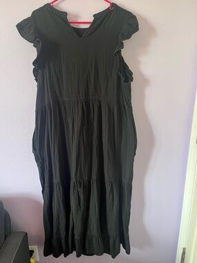 Universal Thread Black Crinkled Tiered Maxi Dress